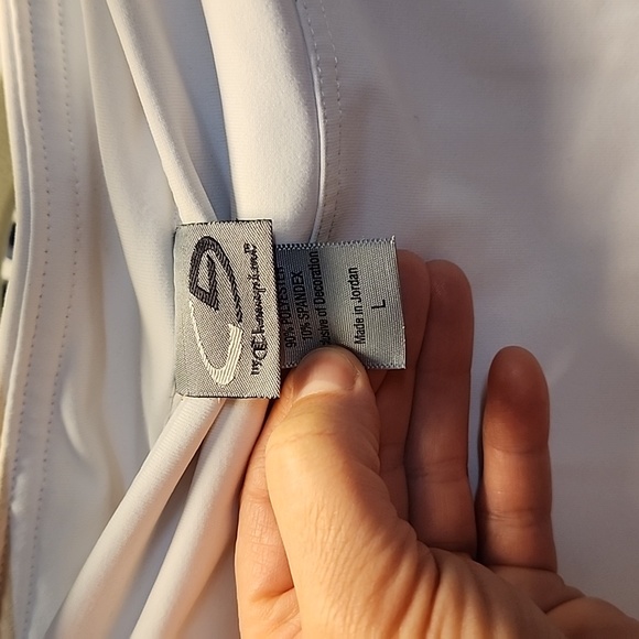 White tennis skirt with inner shorts and a key pocket - Picture 5 of 5